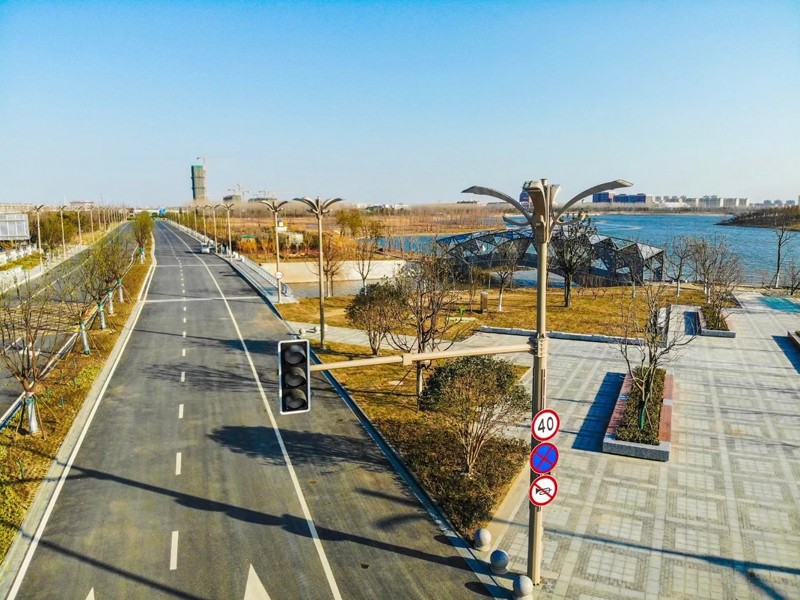 多功能綜合路燈桿工程